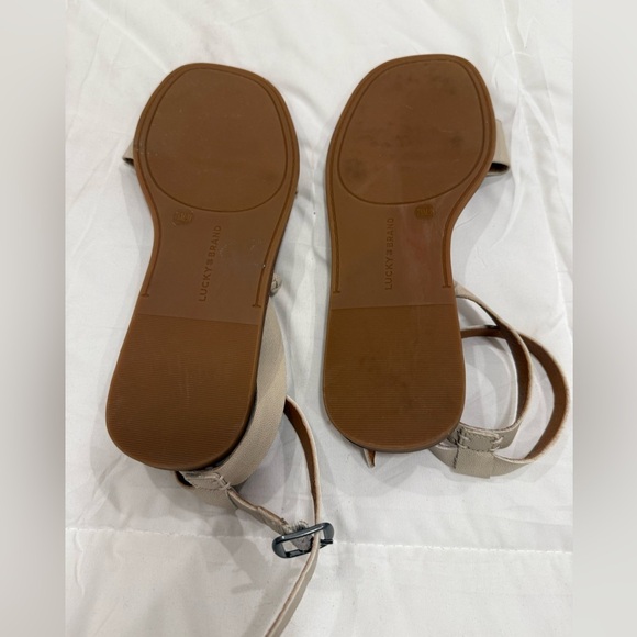 Lucky Brand Women's Asymmetric-Strap Flat Sandals Size 7.5 - Picture 4 of 5